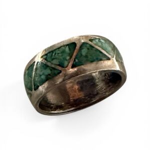 NATIVE AMERICAN DETAILED VINTAGE NAVAJO
TURQUOISE STERLING SILVER RING